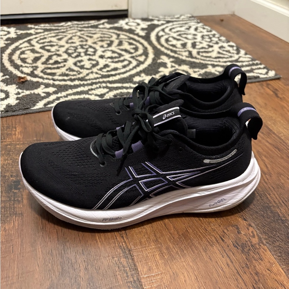 ASICs Women’s Gel Nimbus 26 tennis shoes. Size 11. Brand new.